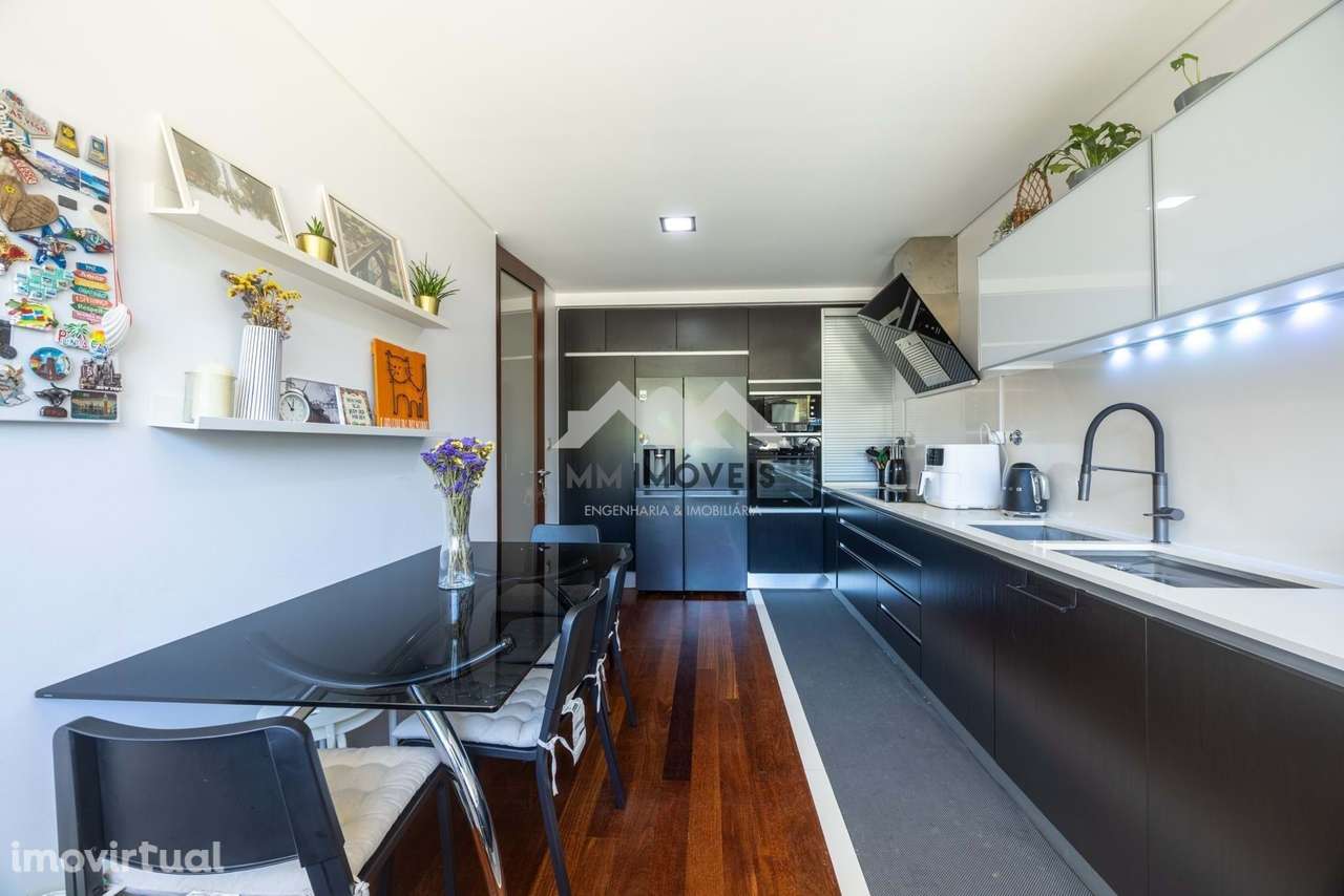 Moradia T4 | Ermesinde | Terraços | Bons Acabamentos | 2 Suites | Gara - Grande imagem: 3/60