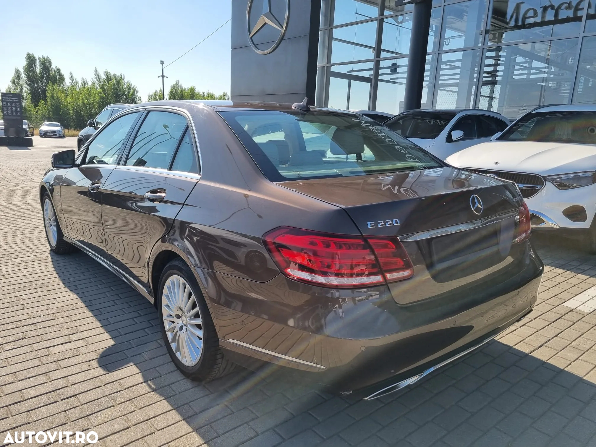 Mercedes-Benz E 220 BlueTEC 4MATIC - 6