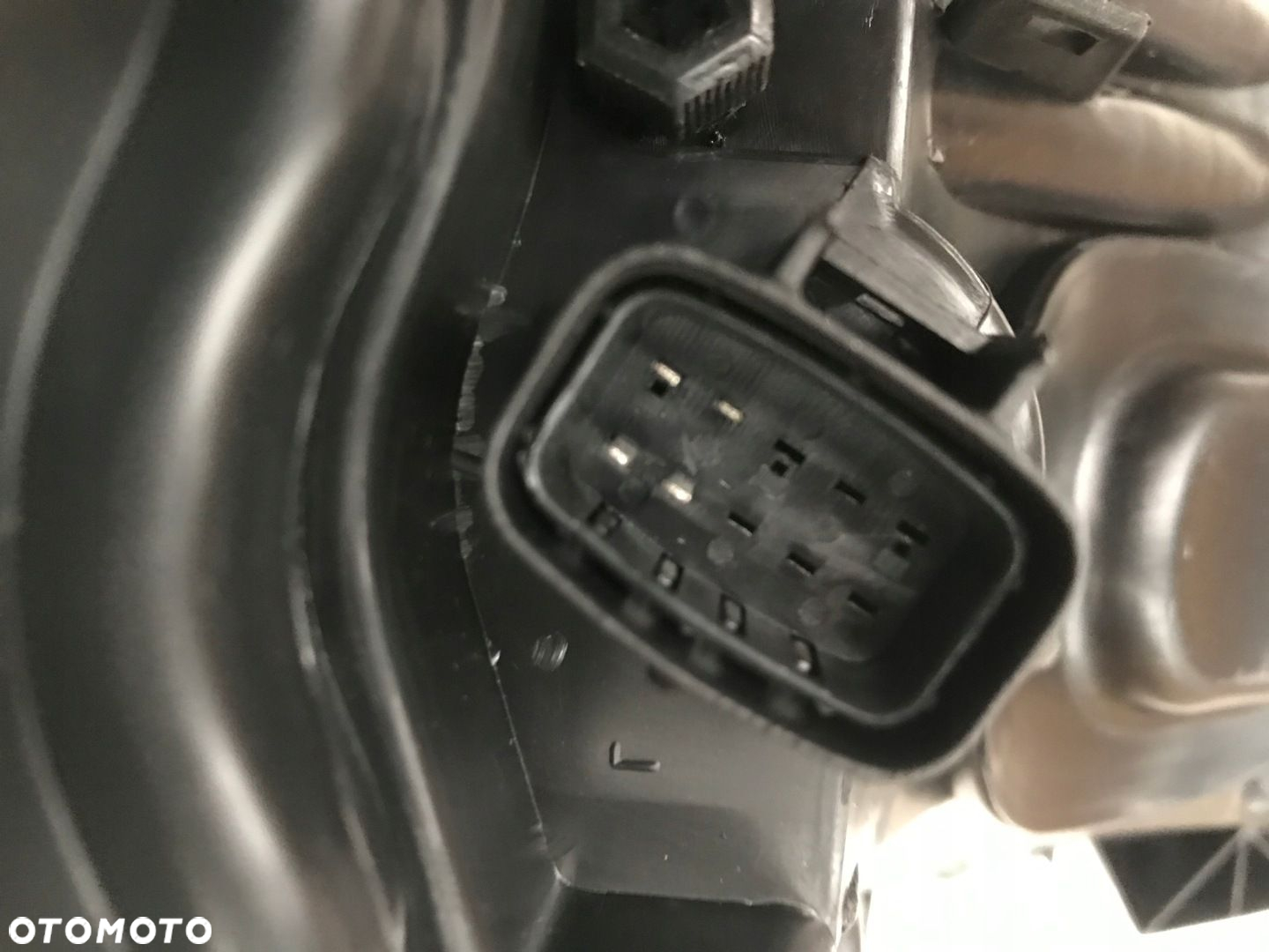 REFLEKTOR SCANIA R H7 LED LEWY Z KIER.  WTYCZKA - 6