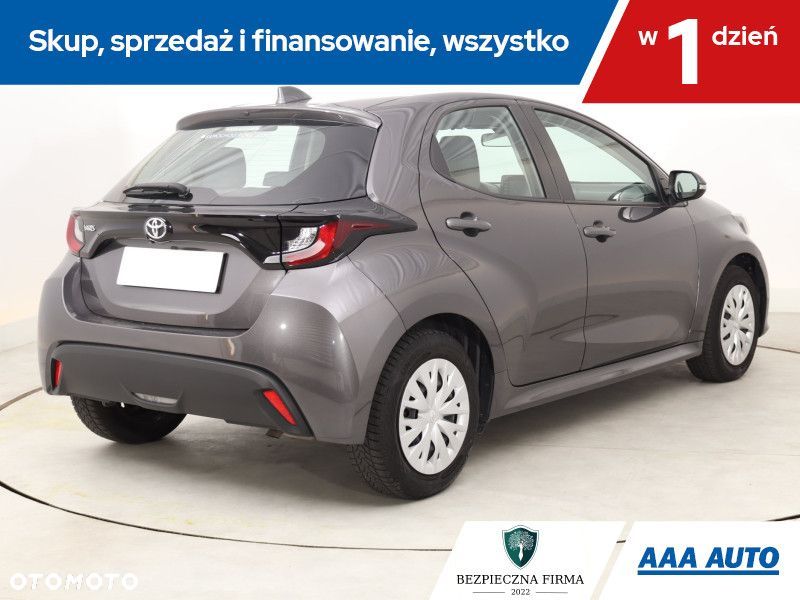 Toyota Yaris - 7