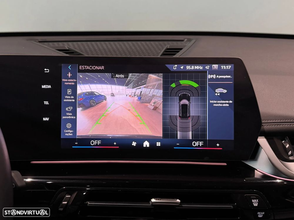 BMW iX1 eDrive20 xLine - 14