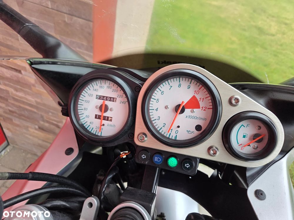 Kawasaki ZR - 7