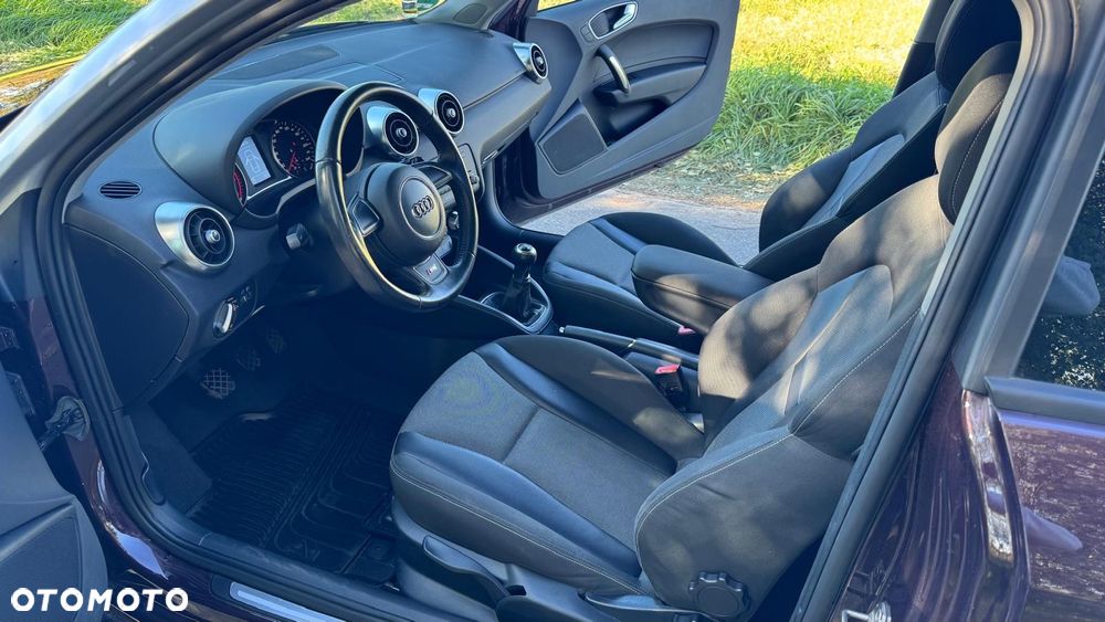 Audi A1 1.2 TFSI S line Sportpaket - 11