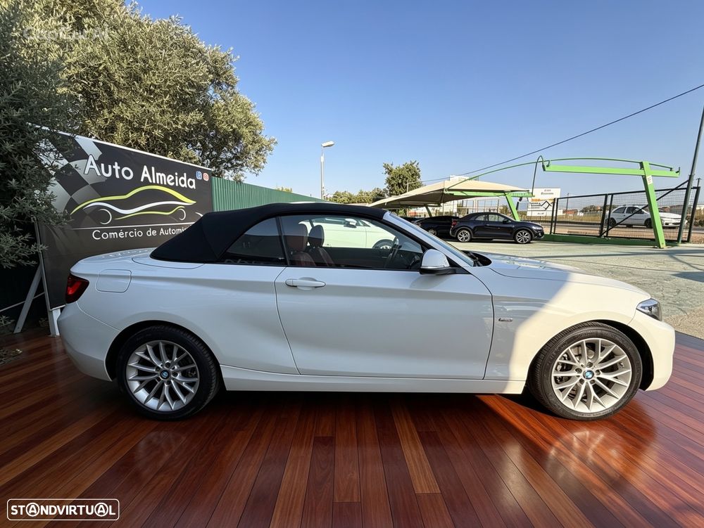 BMW 218 i Cabrio Line Sport Auto - 9
