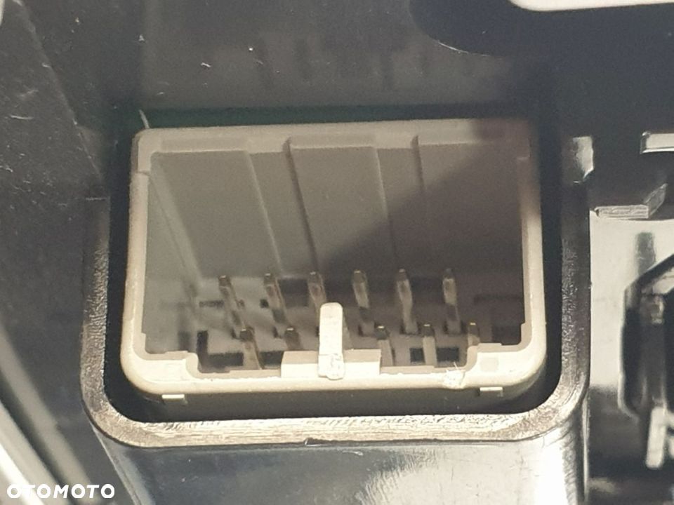 HONDA CR-V 19-23r Lampka Podsufitki - 6