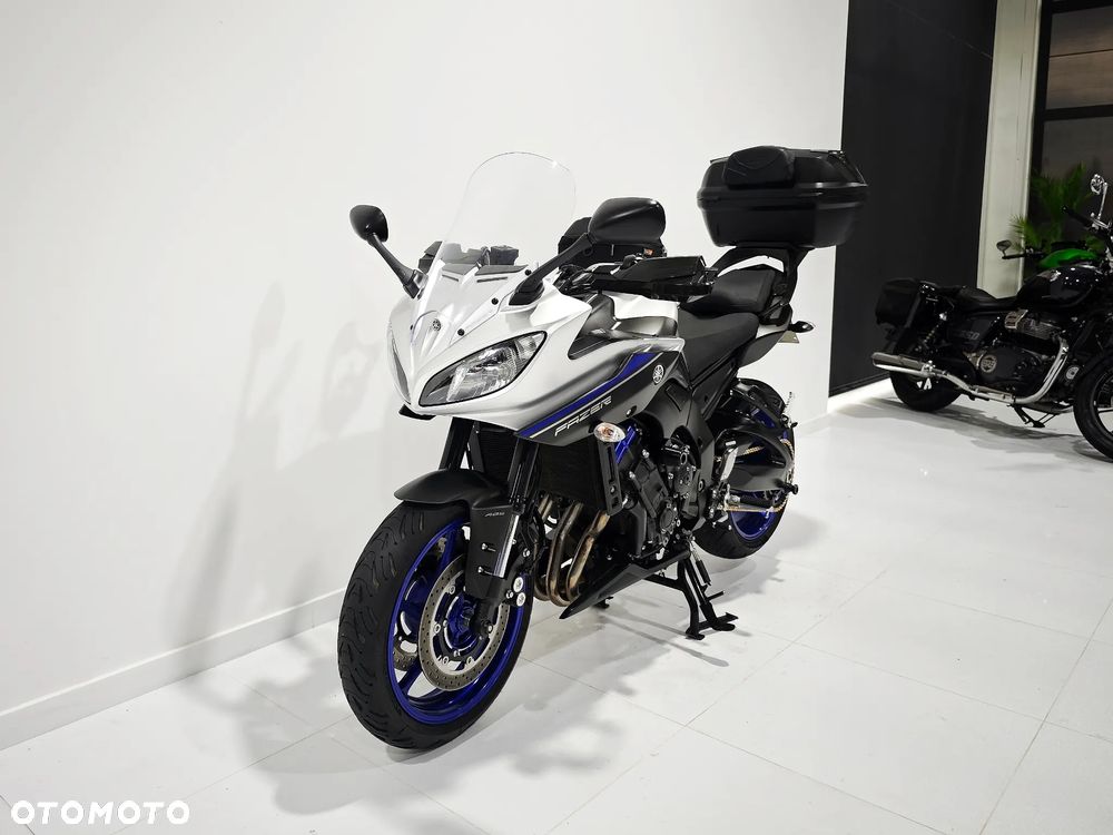 Yamaha FZ - 17