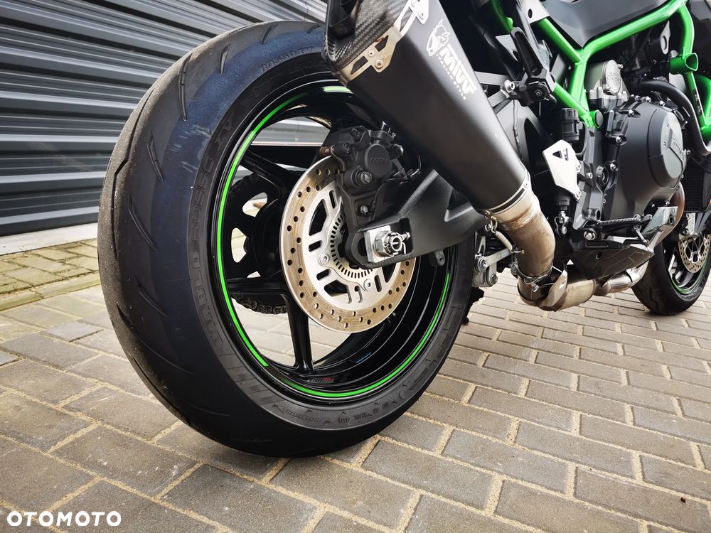 Kawasaki H2 - 8