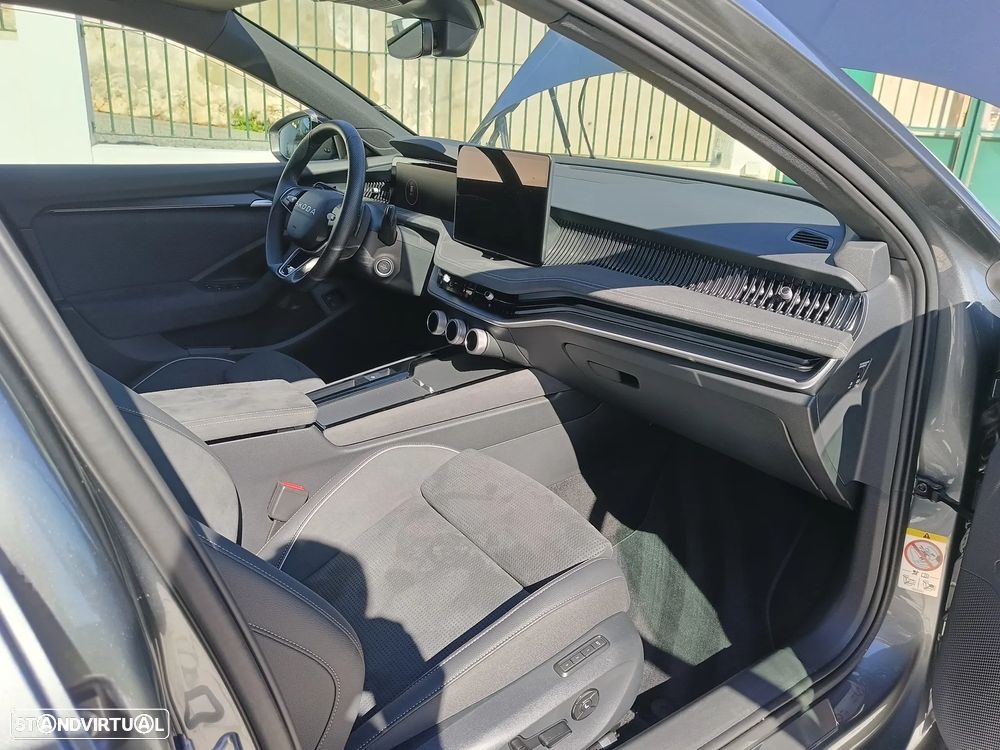 Skoda Superb 1.5 TSI iV Sportline DSG - 8