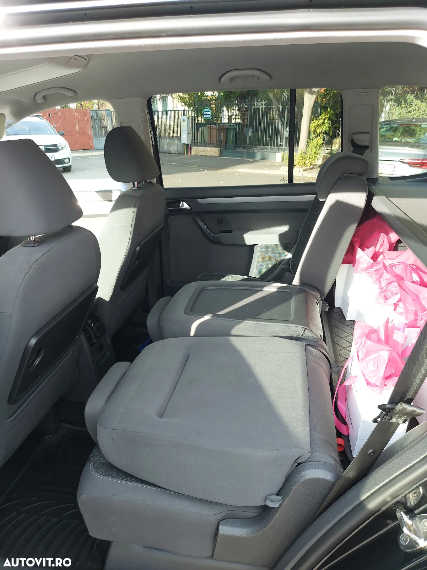 Volkswagen Touran 1.6 TDI DSG Comfortline - 10