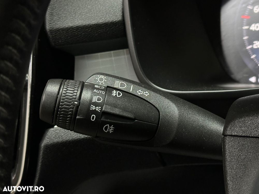 Volvo XC 40 D3 AWD Momentum - 13