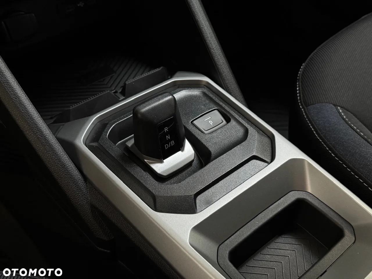Dacia Duster 1.6 Full Hybrid 140 Journey MMT - 15