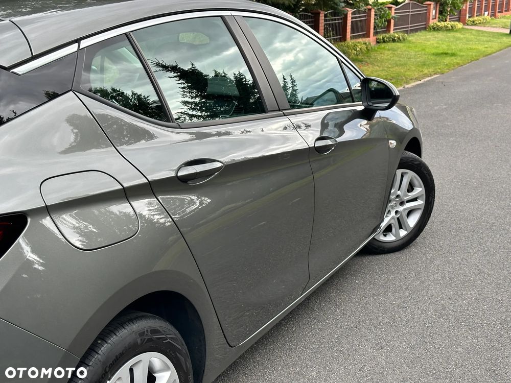 Opel Astra 1.6 Turbo Start/Stop ON - 11