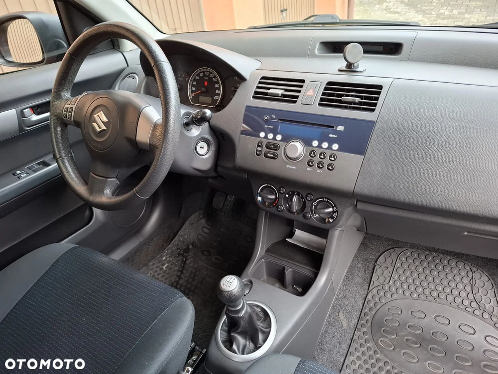 Suzuki Swift 1.3 Comfort - 31