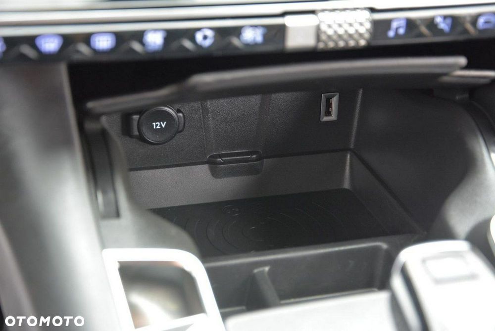 DS Automobiles DS 7 Crossback - 32