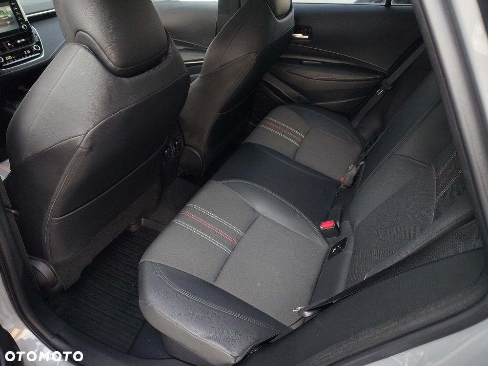 Toyota Corolla 2.0 Hybrid GR Sport - 24