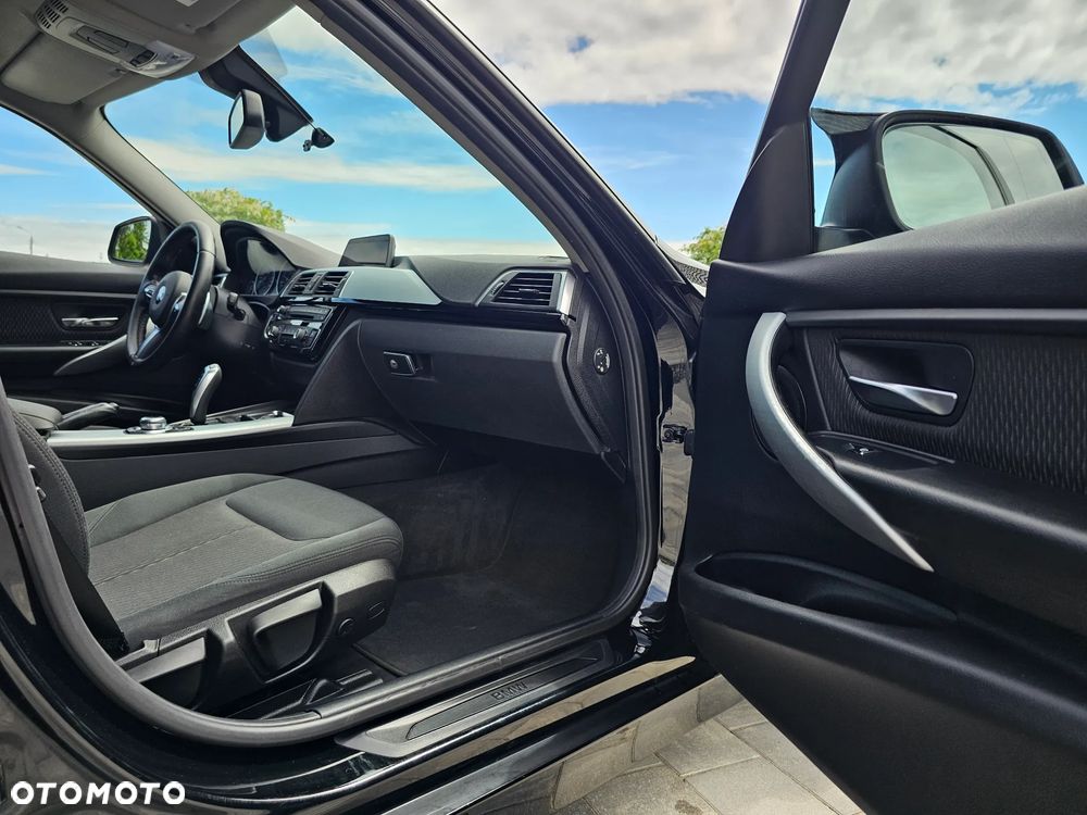 BMW Seria 3 320d Efficient Dynamics Edition Blue Perf Luxury Line - 37