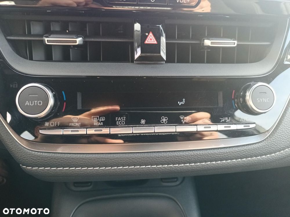 Toyota Corolla 1.8 Hybrid Comfort - 23