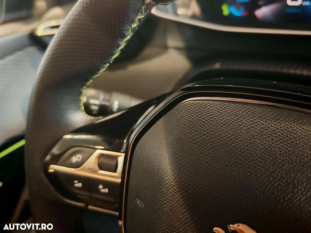 Peugeot 208 1.2 L PureTech STT GT - 18