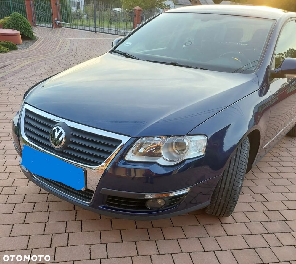 Volkswagen Passat 1.6 Comfortline - 2
