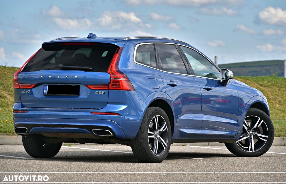 Volvo XC 60 D5 AWD R-Design - 4