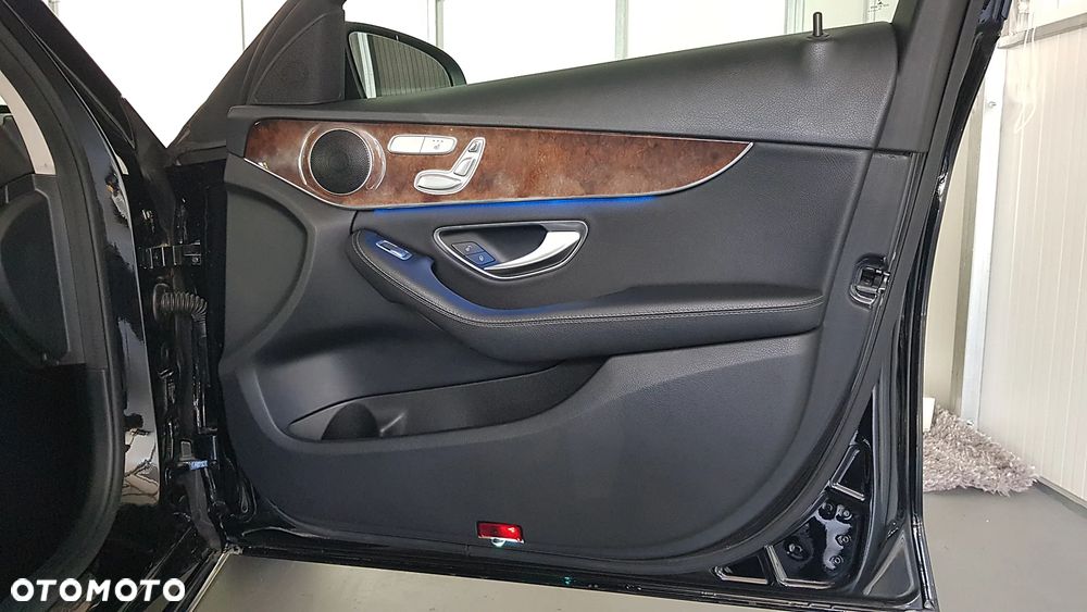 Mercedes-Benz Klasa C 300 7G-TRONIC Avantgarde - 24