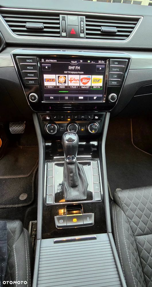 Skoda Superb 2.0 TDI Active DSG - 12