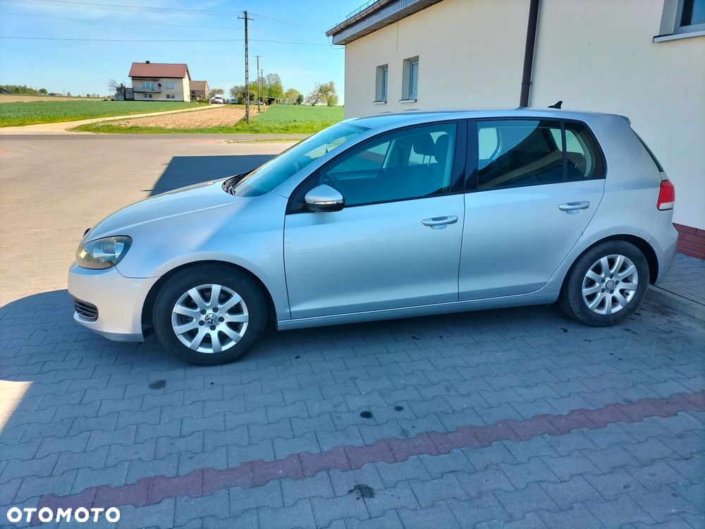 Volkswagen Golf 1.6 TDI DPF BlueMotion - 27