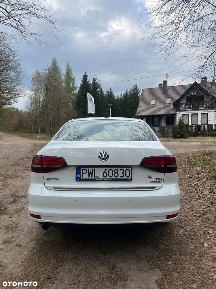 Volkswagen Jetta - 8