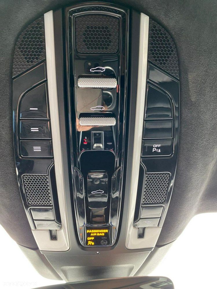 Porsche Panamera - 20
