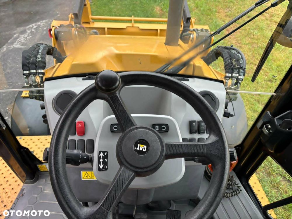 Caterpillar 428 - 8