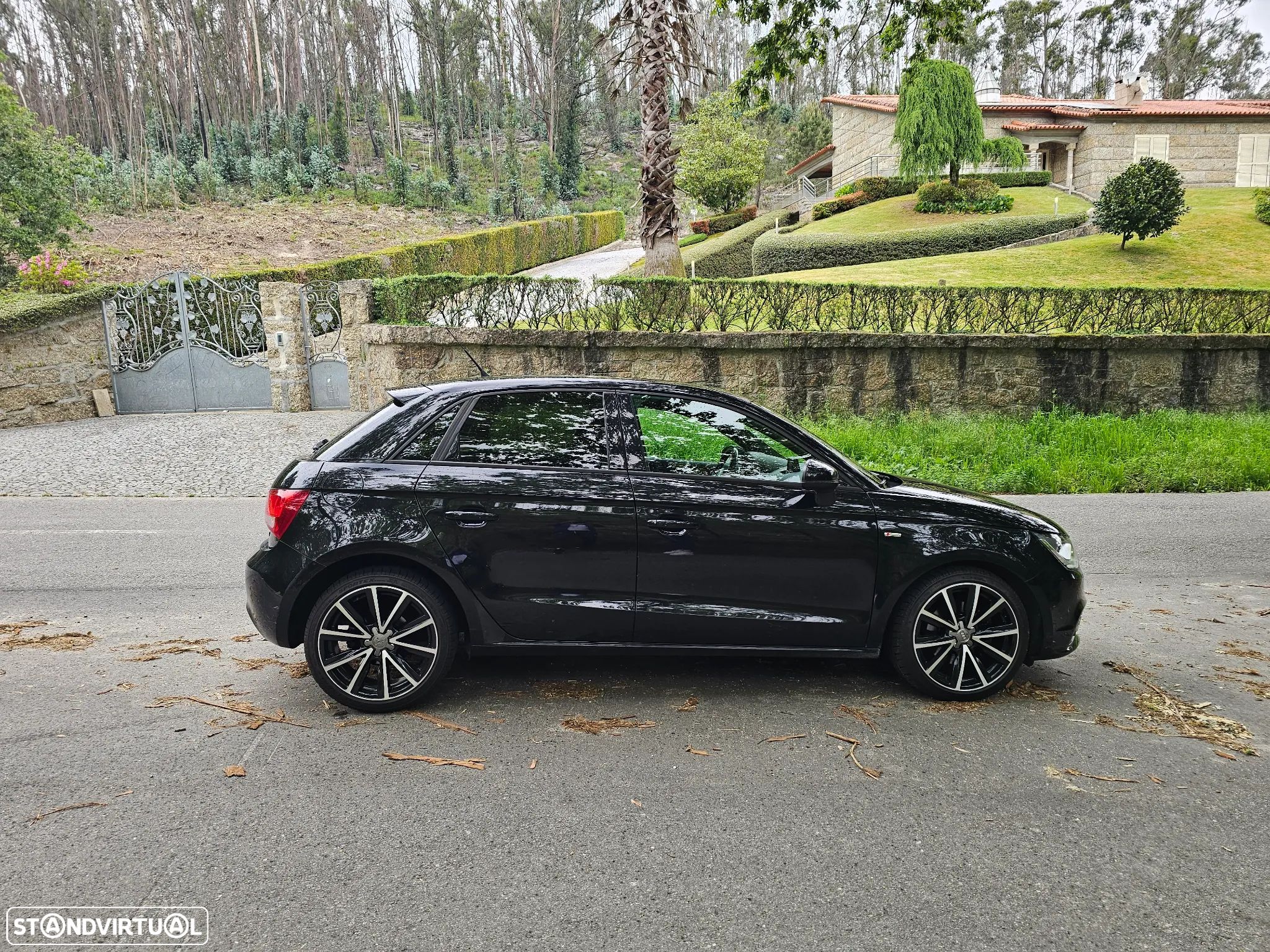 Audi A1 Sportback 1.6 TDI S-line - 1