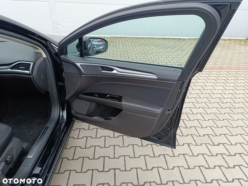 Ford Mondeo 2.0 EcoBlue Titanium - 21