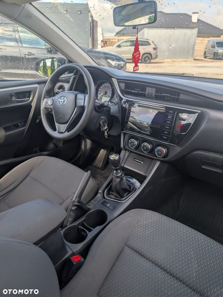 Toyota Corolla 1.4 D-4D Comfort - 28