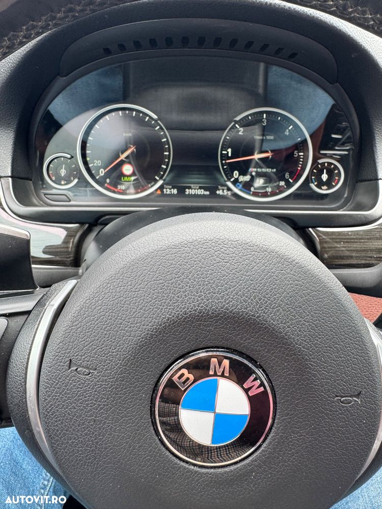 BMW Seria 5 M550d xDrive - 8