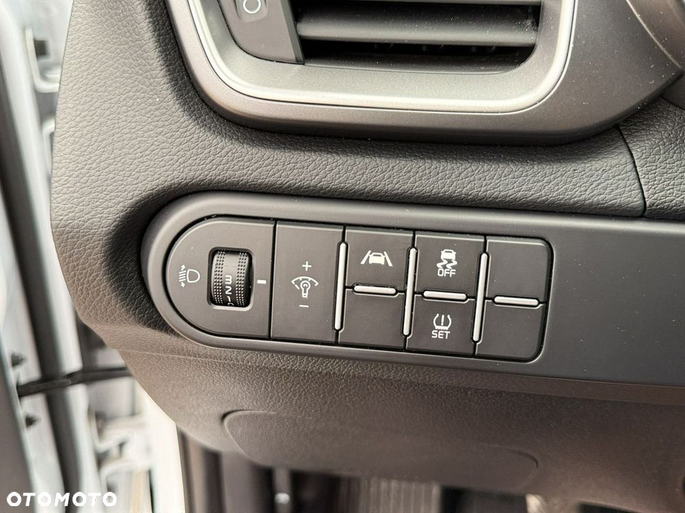 Kia Ceed - 27