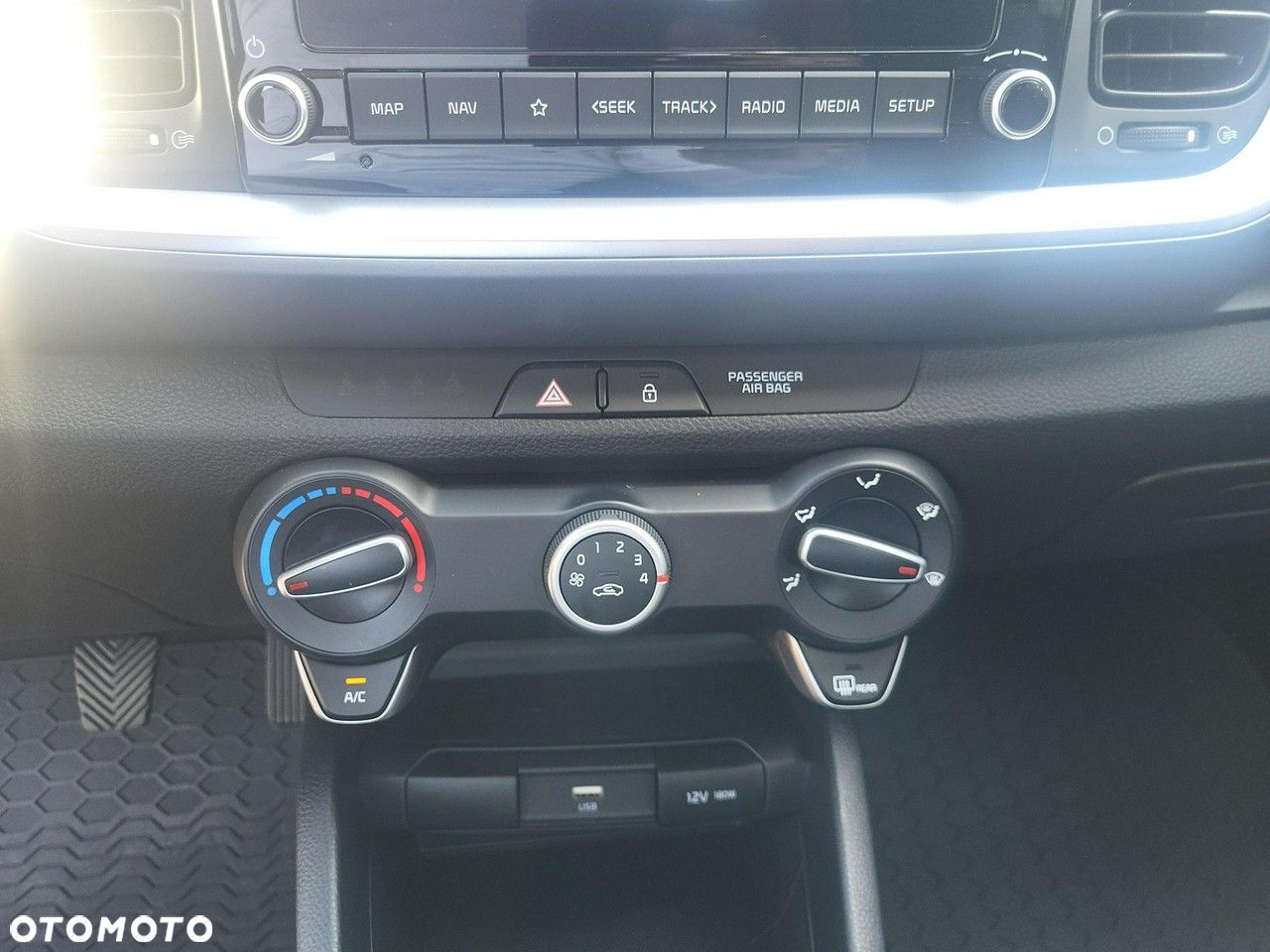Kia Stonic - 16