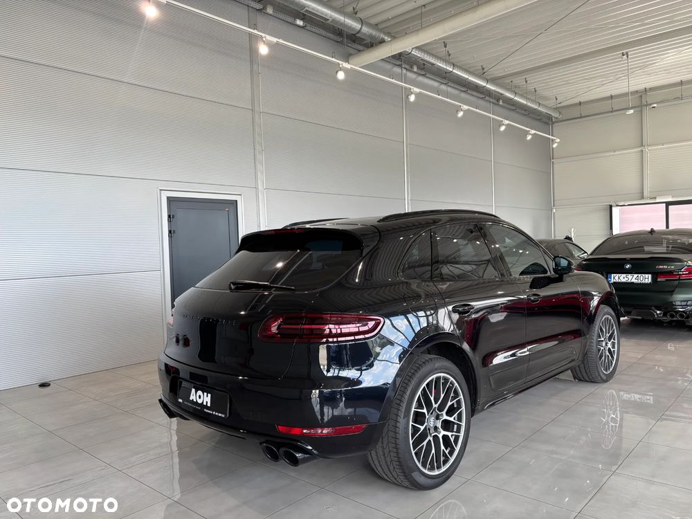 Porsche Macan - 3