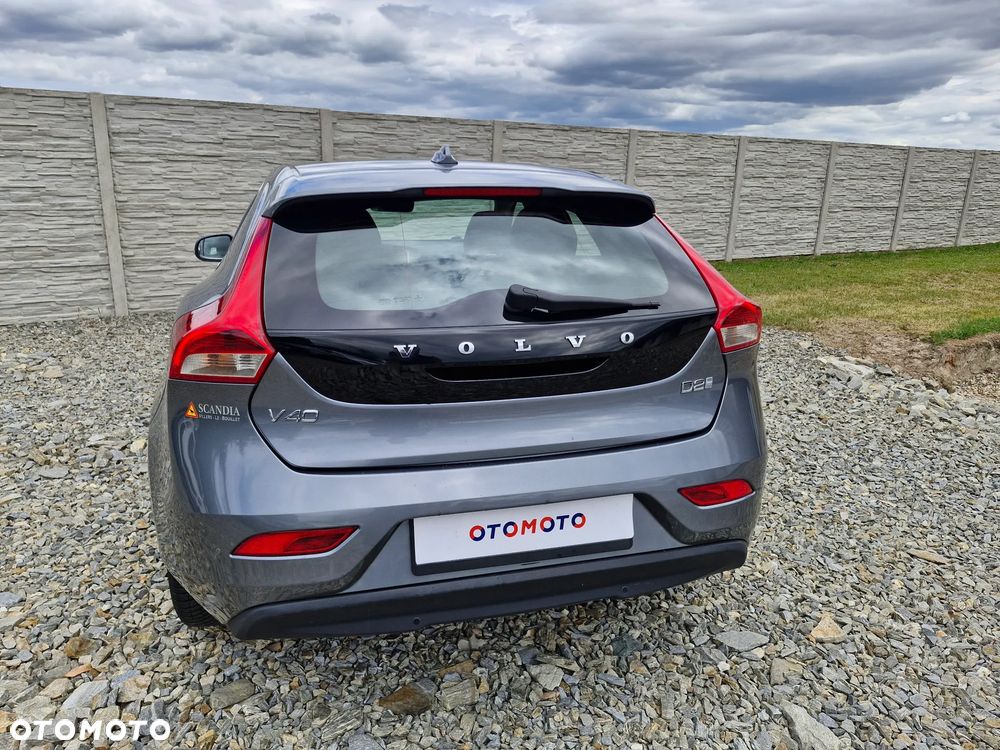 Volvo V40 D2 Inscription - 16