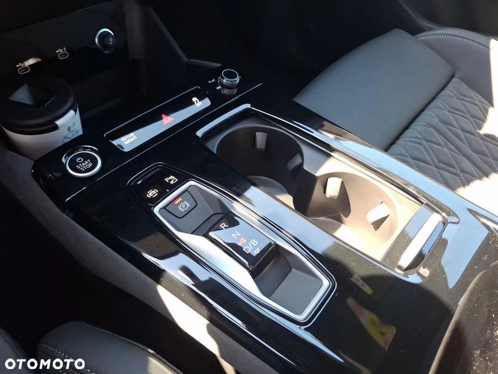 Audi Q6 Sportback e-tron - 24