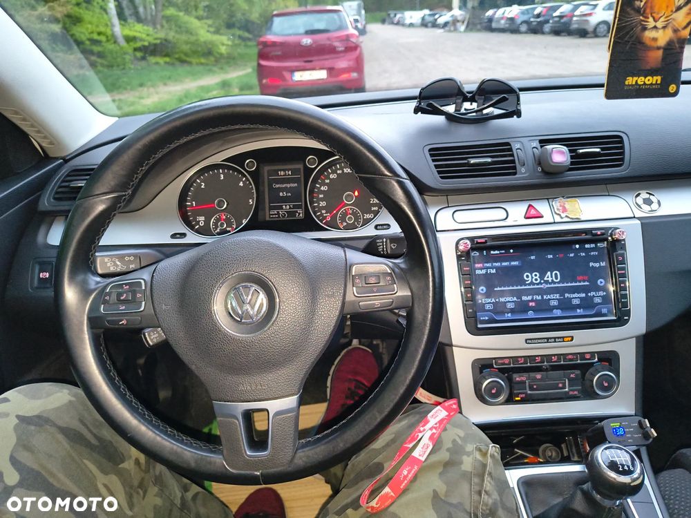 Volkswagen Passat 2.0 TDI DPF Comfortline - 2