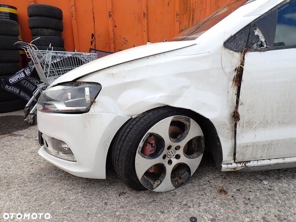 Volkswagen Polo 1.4 DSG GTI - 5