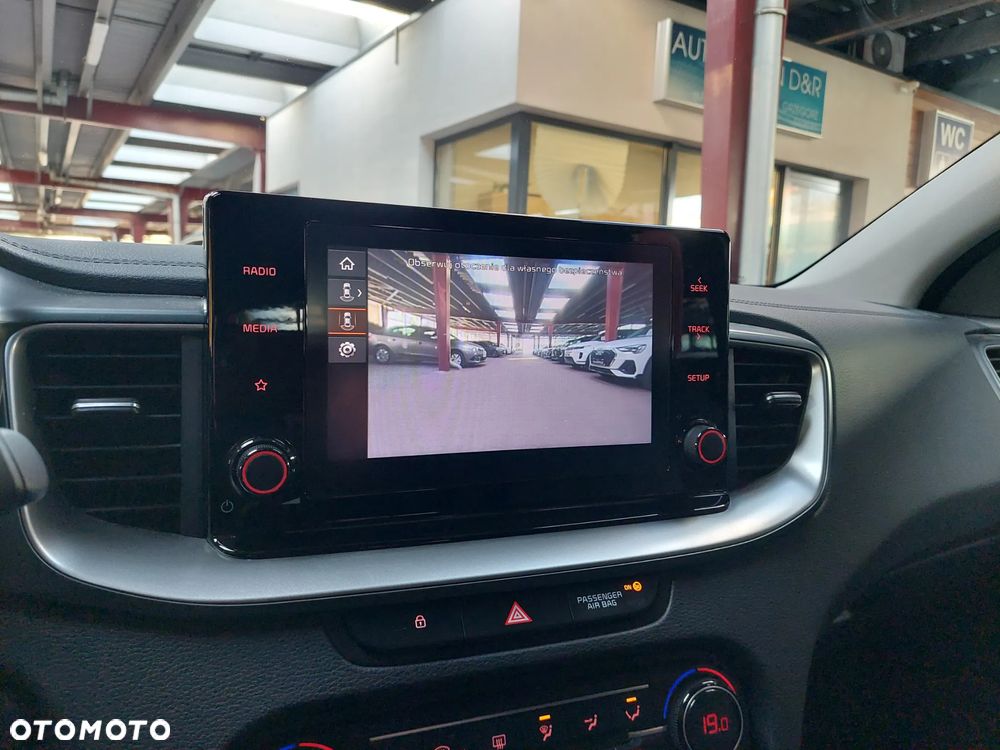Kia Ceed 1.5 T-GDI M - 23