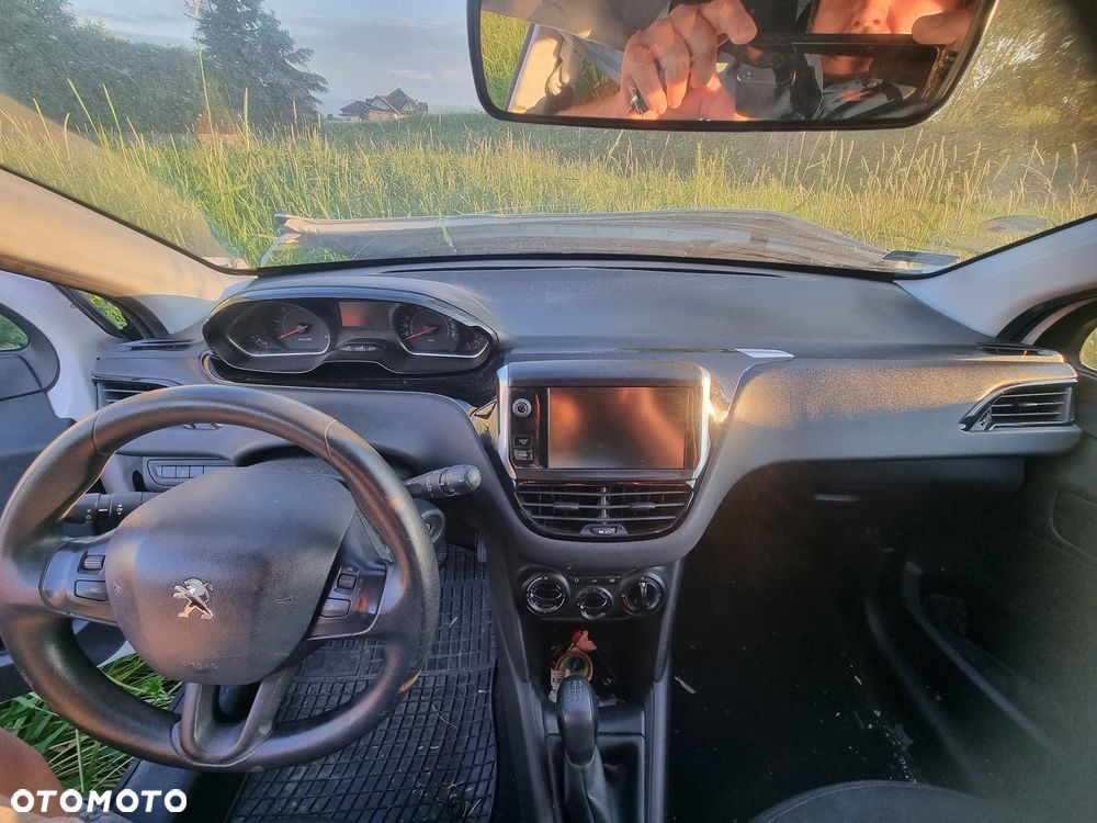 Peugeot 208 HDi 68 Access - 9