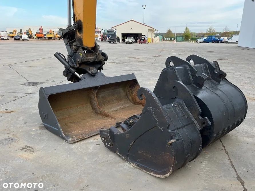 Liebherr Koparka gąsienicowa R922 LC 2022 rok - 25