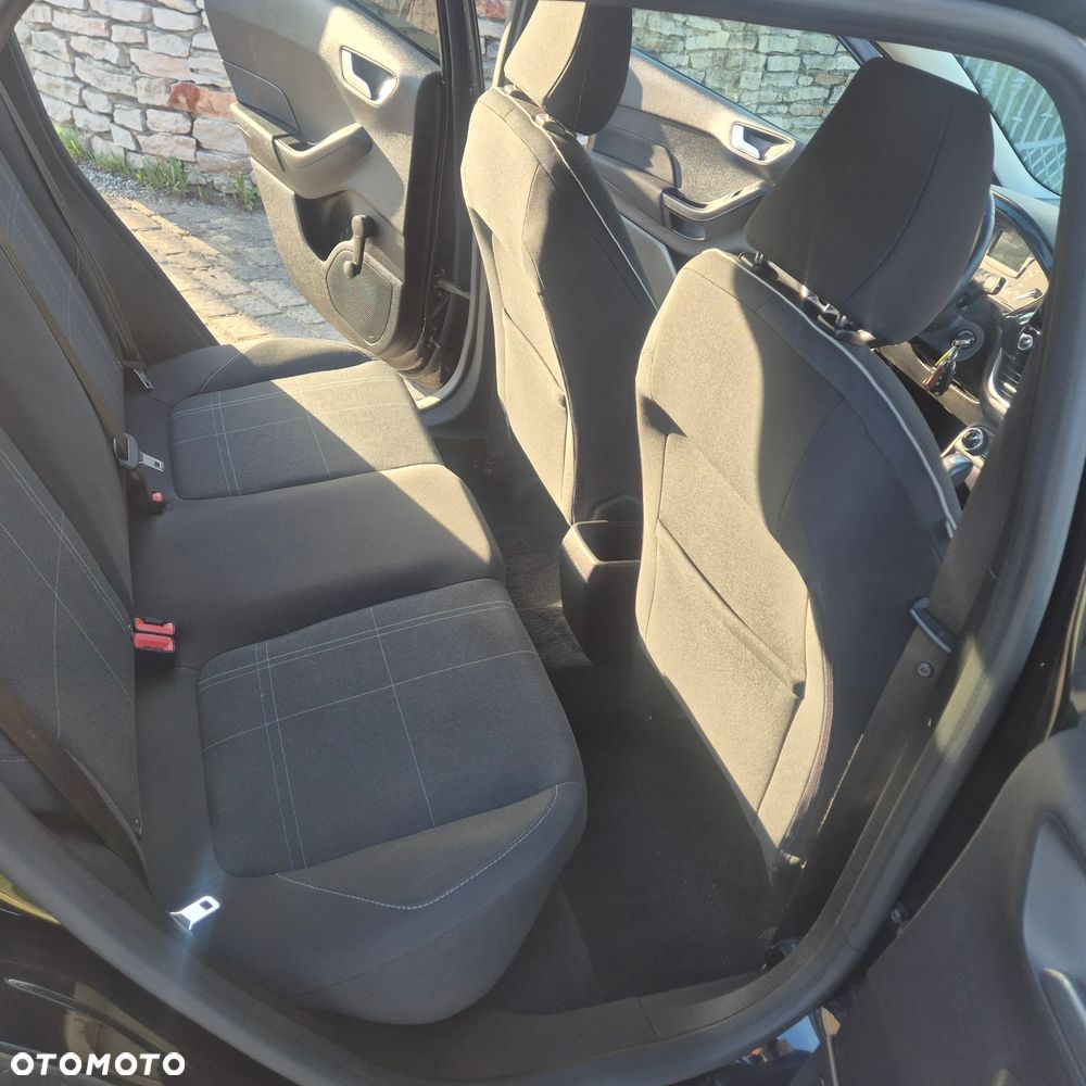 Ford Fiesta - 12
