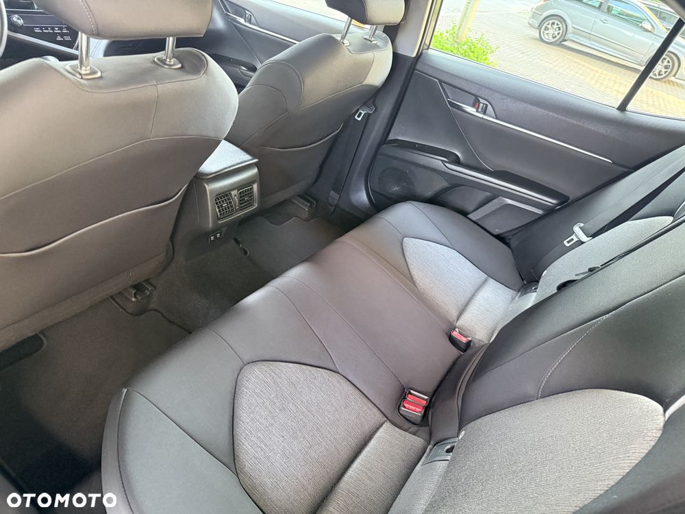 Toyota Camry 2.5 Hybrid Comfort CVT - 11