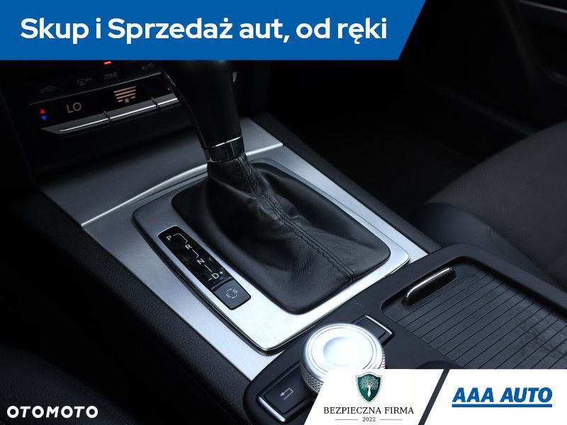 Mercedes-Benz Klasa E - 14