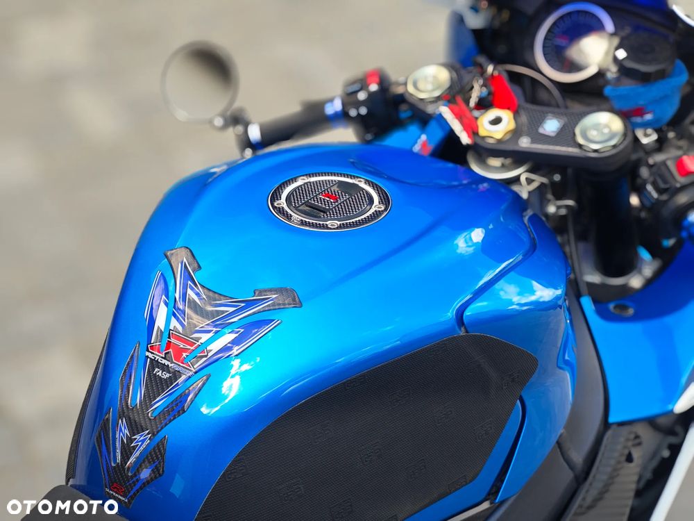Suzuki GSX-R - 22