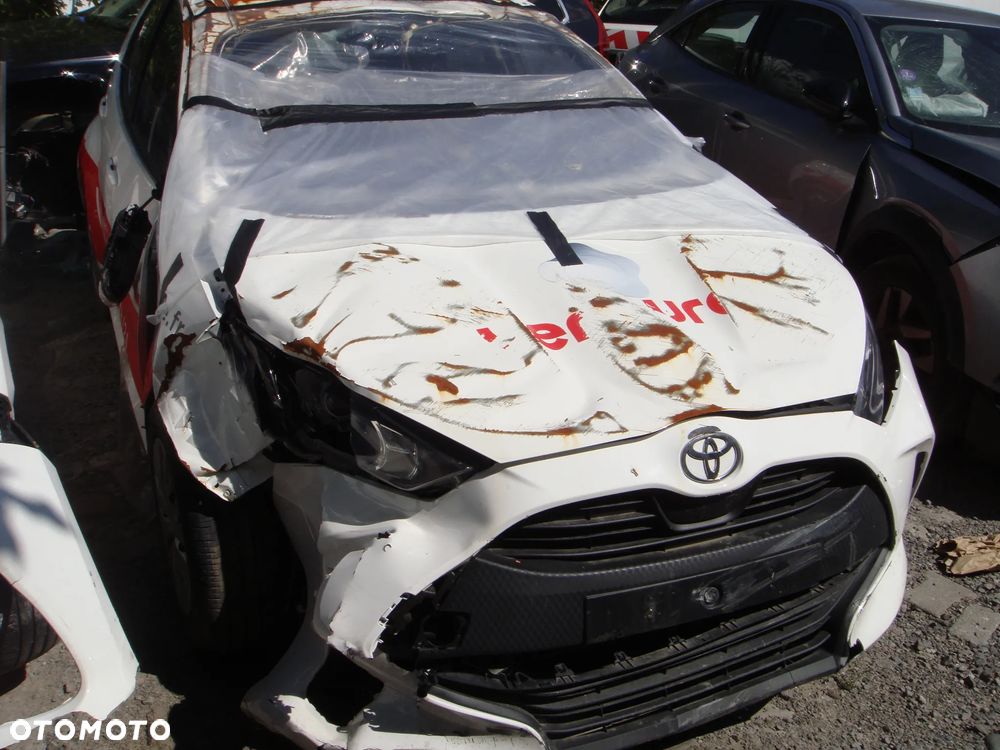 Toyota Yaris 130 1.5 VVT-i Style Plus - 2
