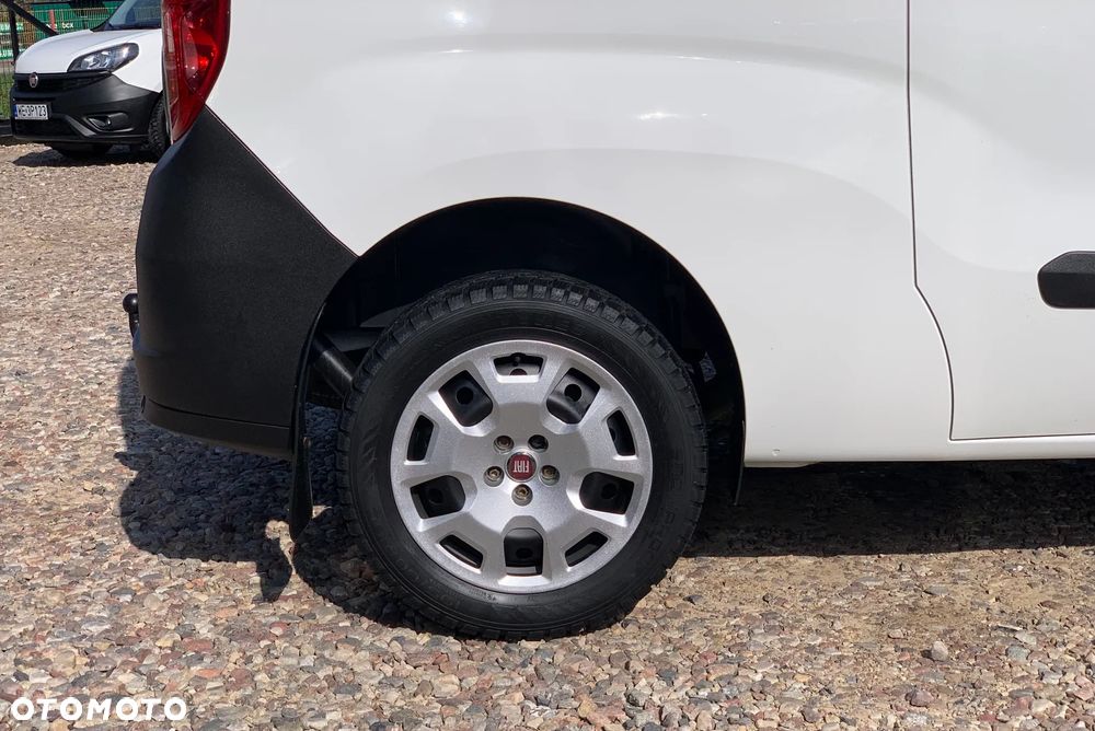 Fiat PROFESSIONAL DOBLO L2 Long VAN MAXI WZMOCNIONY Ładowność 961kg, Homologacja cięż. VAT-1, HAK 1300kg wpinany, BAGAŻNIK, Alarm, Czujniki parkowania, Halogeny, Podgrzewane fotele, Koła 16' MOCNY NAPĘD 1.6 MultiJet, 105KM Emisja spalin Euro-6, Skrzynia biegów 6cio stopniowa! Oryginalna zabudowa paki, - 21